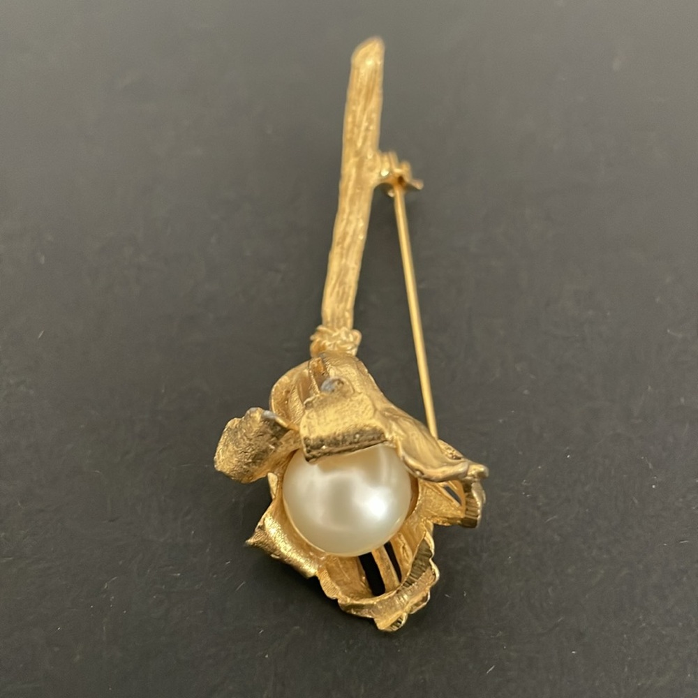 Filigree Brooch